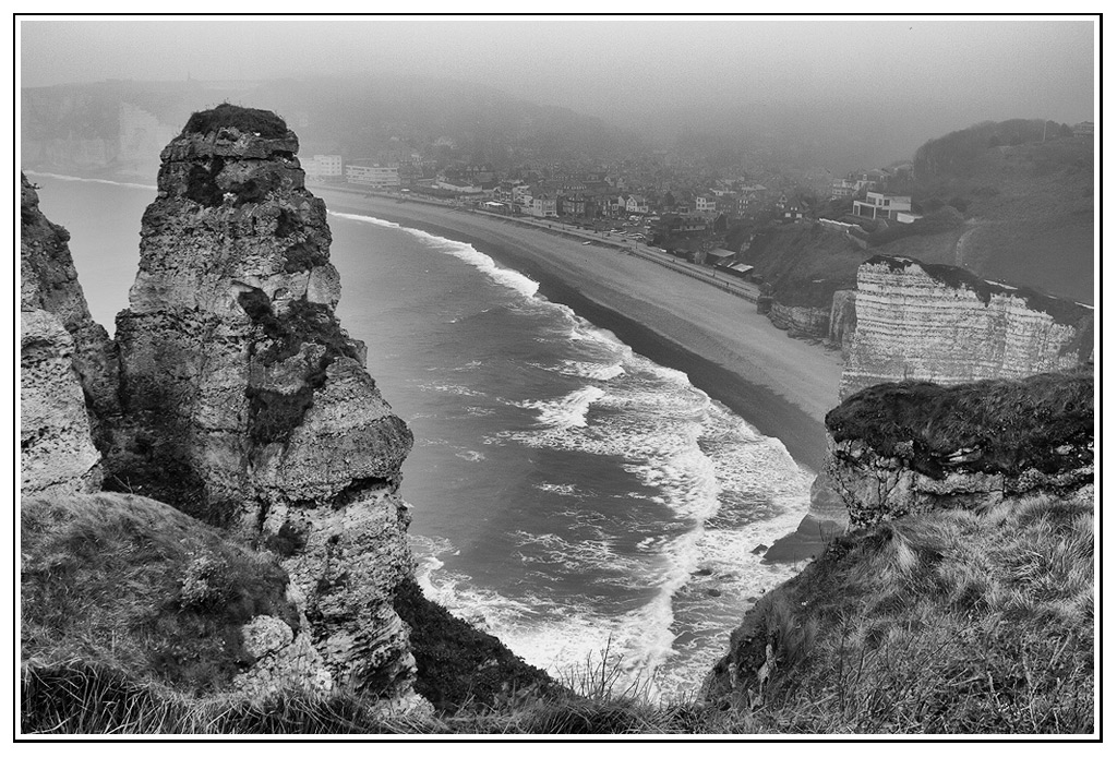 haut1_noir.jpg - En haut des falaises d'Etretat